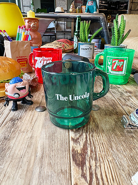 7UP　セブンアップ　スタッキングマグ　（ジョージアグリーンクリア）　単品　アメリカン雑貨　アメリカ雑貨　カンパニーグッズ　アメリカンカンパニー　企業グッズ　アメキャラアウトドアグッズ　BBQ　バーベキュー　おしゃれキャンプ　ショップインテリア candytower-10055615 アメリカ雑貨通販キャンディタワー サンプル画像3