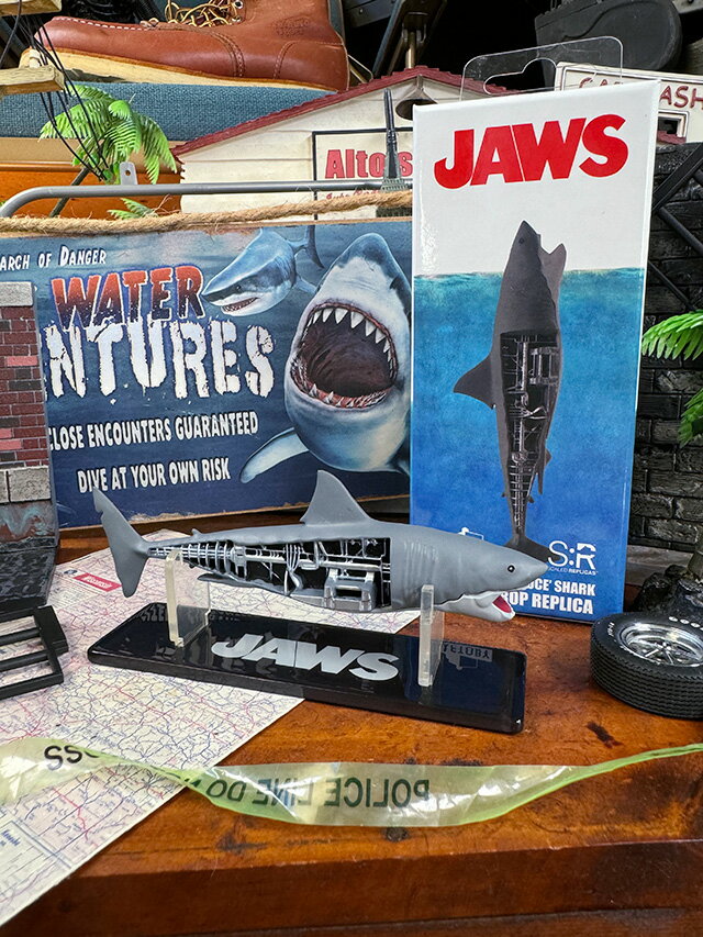 ファクトリーエンターテイメント　映画　ジョーズ　メカニカル　ブルース　スケールプロップレプリカ　..