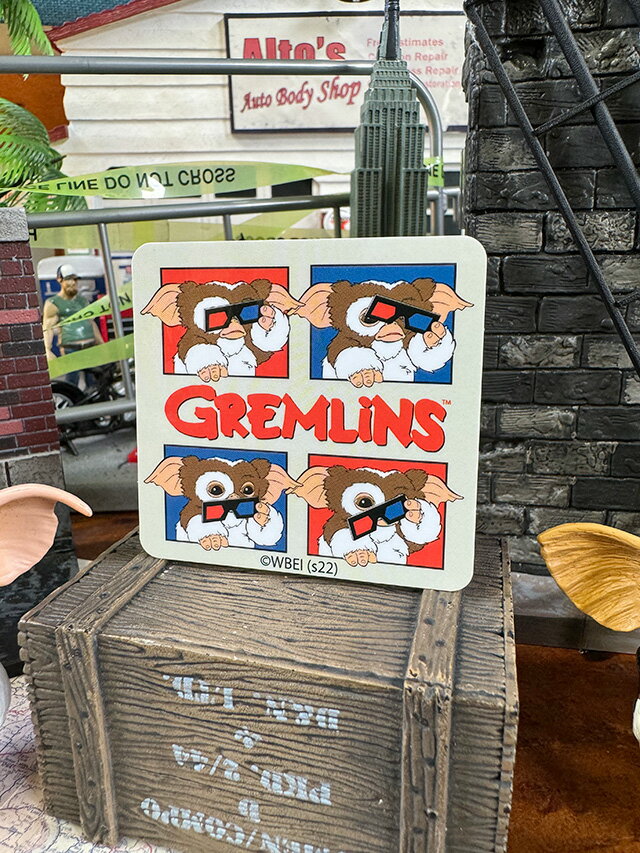 映画　グレムリン　ギズモ　オフィシャル　ステッカー　（4コマ）　アメリカン雑貨　アメリカ雑貨　映画グッズ　おしゃれ　ショップインテリア　シール　デカール