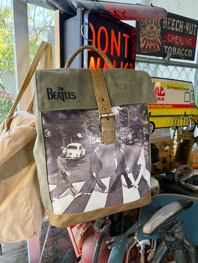 ビートルズ アビイロード オフィシャル バックパック ABBEY ROAD リュック 公式グッズ アメリカン雑貨 アメリカ雑貨 グッズ アメカジ カジュアル おしゃれ かっこいい カバン 鞄