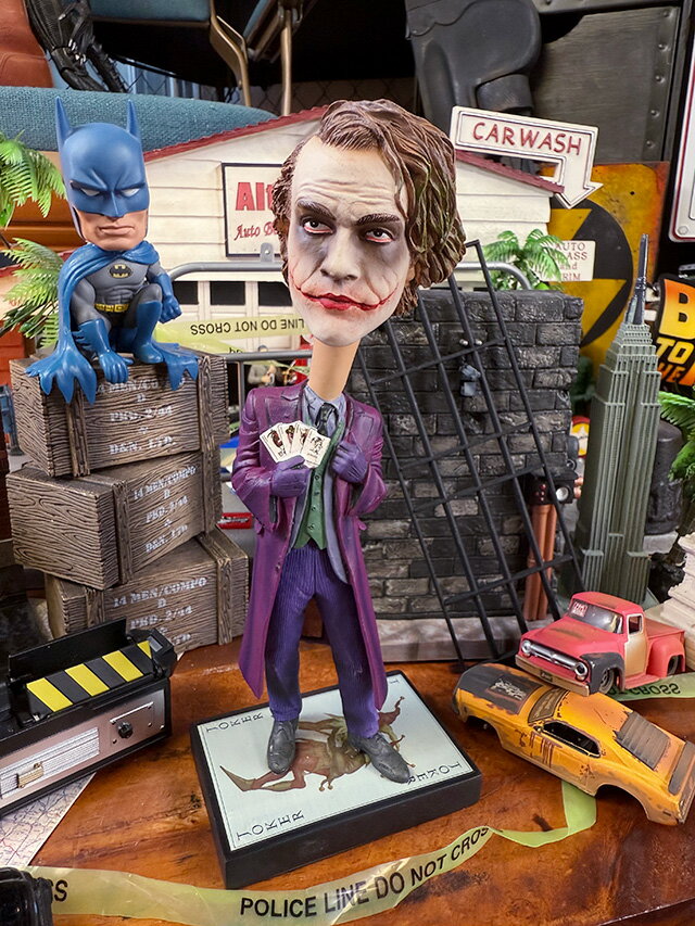 NECA 映画 ダークナイト ジョーカー ヘッドノッカー バットマン アメリカン雑貨 アメリカ雑貨 グッズ おしゃれ ボビングヘッド ボブルヘッド フィギュア 首振り人形