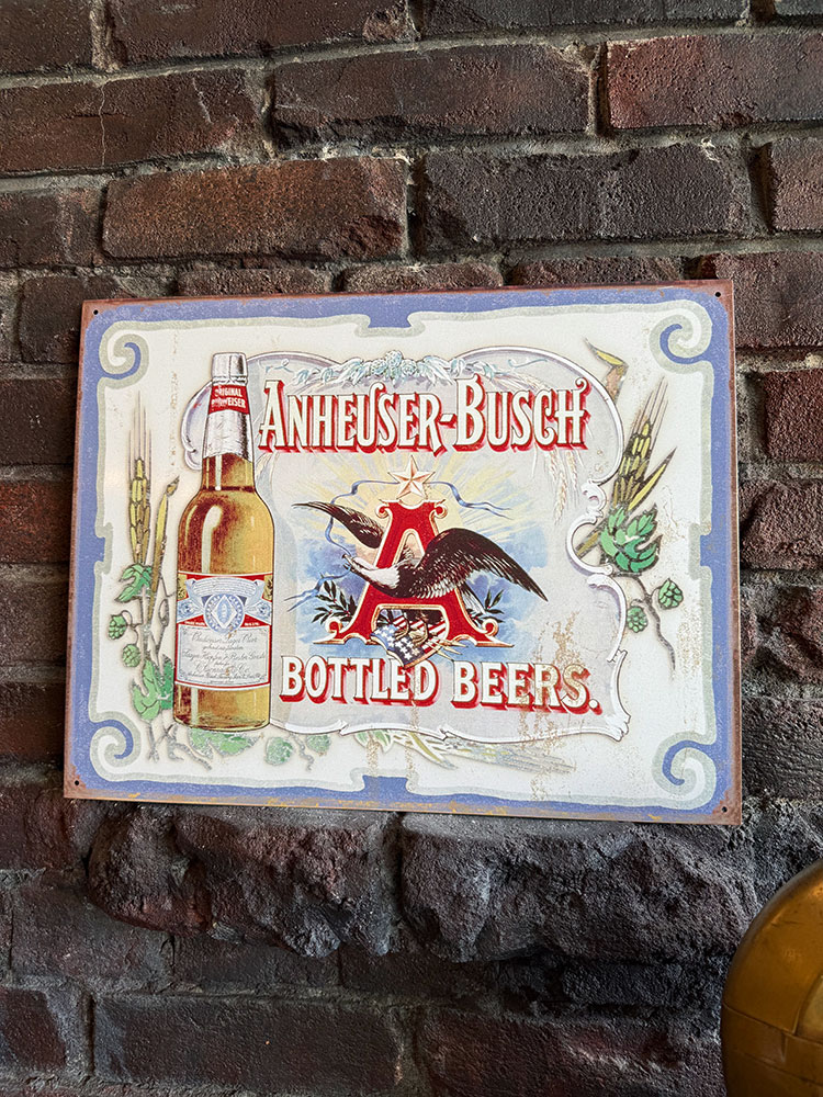 Rakuten - バドワイザー　ボトルビアー　ブリキ看板　アメリカン雑貨　アメリカ雑貨　グッズ