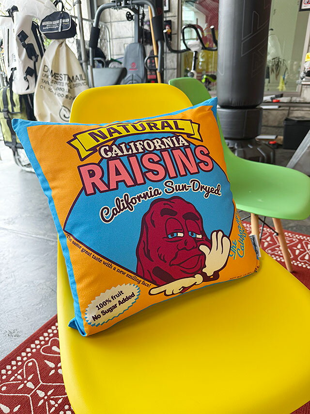 カリフォルニアレーズン　クッション　アメリカン雑貨　アメリカ雑貨　カンパニーグッズ　アメリカンカ..