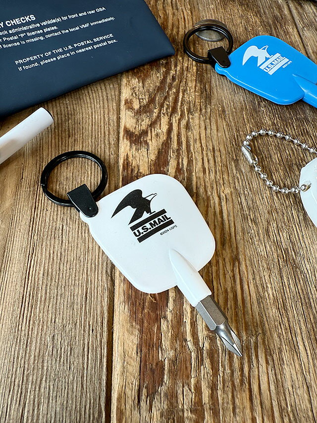 USPS　スクリュードライバー　キーホルダー　（ホワイト）　MADE IN U.S.A.　アメリカン雑貨　アメリカ雑貨　カンパニーグッズ　アメリカンカンパニー　企業グッズ　アメキャラ　おしゃれ　ショップインテリア