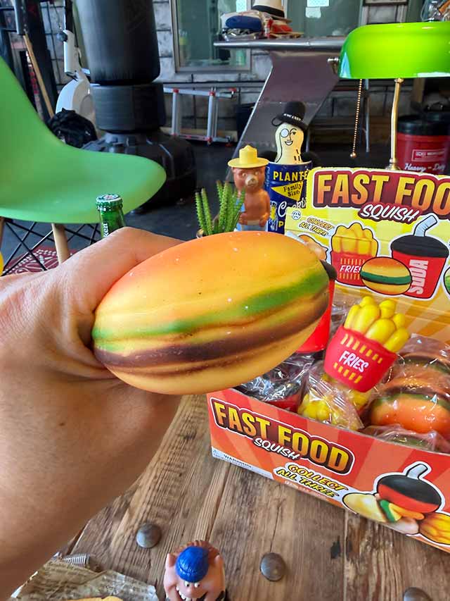 ファーストフード　スクイーズ　（3点セット/ハンバーガー＆フライドポテト＆ソーダ）　ストレスボール　アメリカン雑貨　アメリカ雑貨　ジョークグッズ　ジョーク雑貨　おもしろ　プレゼント　ギフト　おしゃれ　ショップインテリア candytower-10058534 アメリカ雑貨通販キャンディタワー サンプル画像2