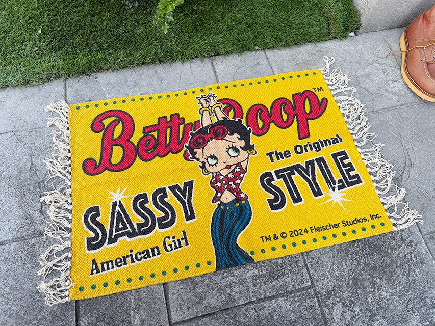 ベティ・ブープ コットンマット 70cm レギュラーサイズ （イエロー/SASSY STYLE） アメリカン雑貨 アメリカ雑貨 キャラグッズ アメキャラ ベティー ベティーちゃん ベティちゃん おしゃれ ショップインテリア