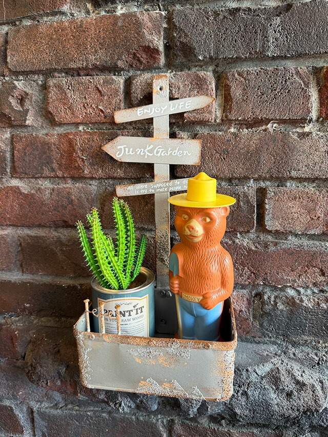 アローサイン 壁掛け プランター アメリカン雑貨 アメリカ雑貨 ガレージ雑貨 ガレージング雑貨 ショップインテリア ガーデニンググッズ ガーデニング雑貨 グリーンインテリア エクステリア 庭 おしゃれ