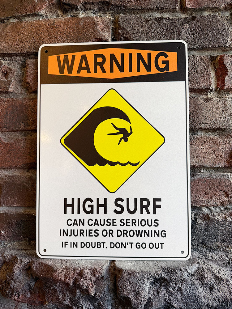 「警告！ 高波注意」 ハワイアン 警告看板 アルミサイン アメリカン雑貨 アメリカ雑貨 ハワイアン雑貨 ハワイ雑貨 ハワイグッズ ハワイアングッズ おしゃれ ショップインテリア