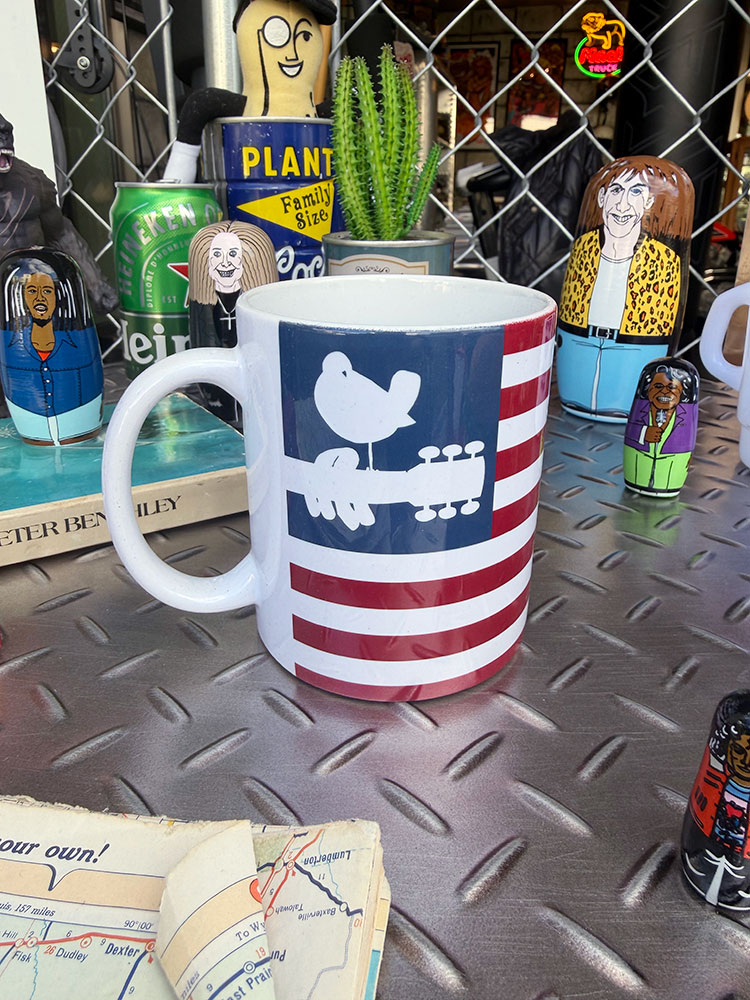 ウッドストック　オフィシャル　マグカップ　315ml　（DATE）　公式グッズ　アメリカン雑貨　アメ ...