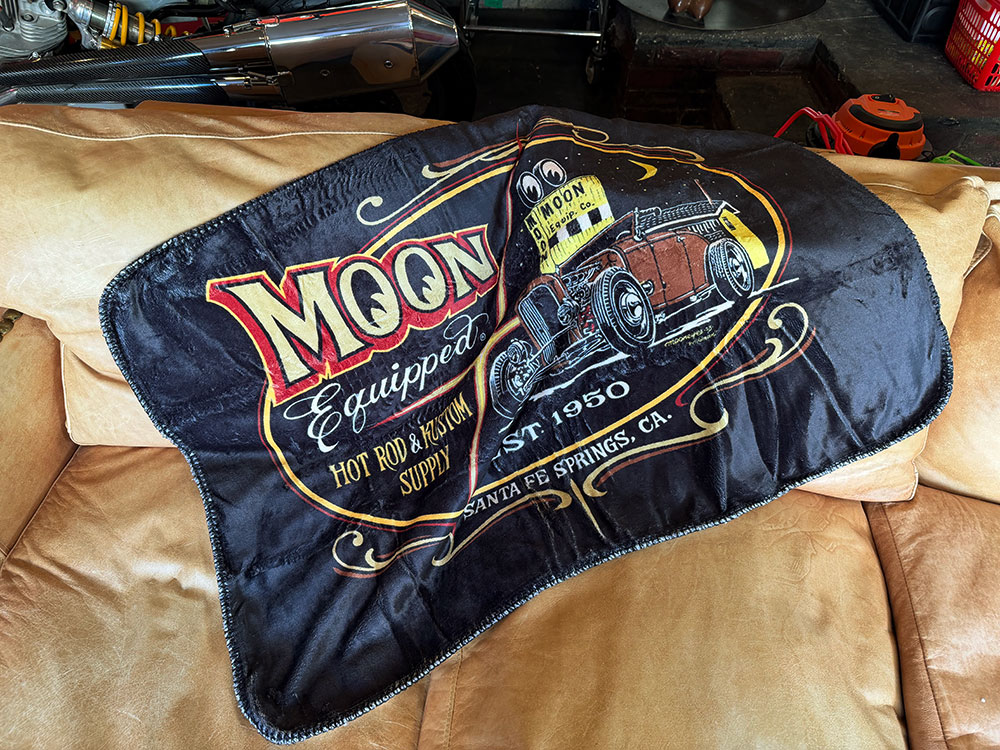 ムーンイクイップド　ロードスター　フリースブランケット　100cm×70cm　ムーンアイズ　アメリカン雑貨..