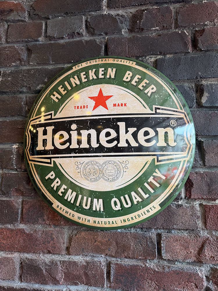 ハイネケン　ドームサイン　ブリキ看板　アメリカン雑貨　アメリカ雑貨　グッズ　おしゃれ パブグッズ　バーグッズ　自宅バー　ショップインテリア