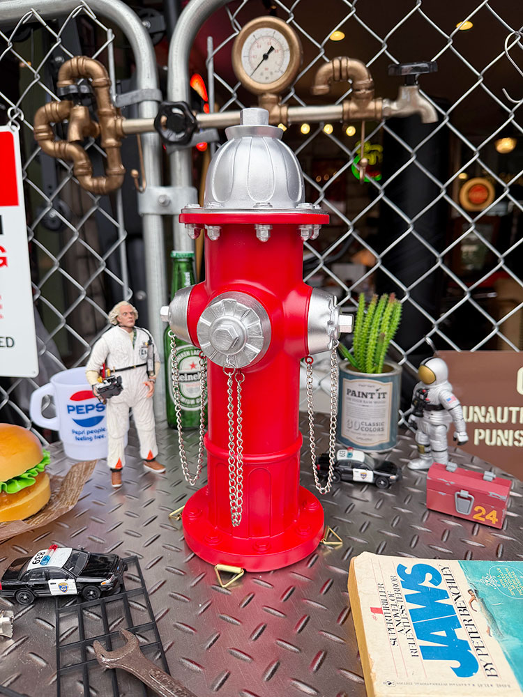 アメリカの消火栓　ポリレジン　オブジェ　（固定用ペグ付き）　アメリカン雑貨　アメリカ雑貨　ガーデニンググッズ　ガーデニング雑貨　グリーンインテリア　エクステリア...