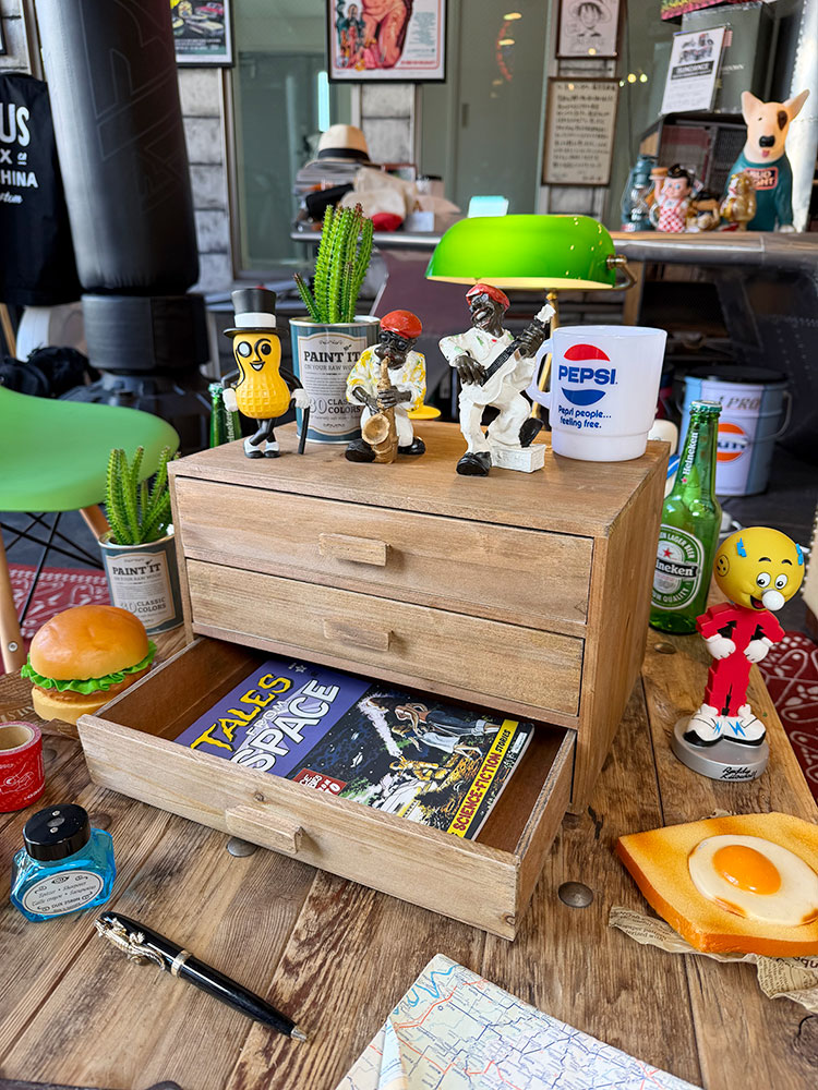 樂天商城 - 3段引き出し　ウッド小物収納　ドゥーチェストL　アメリカン雑貨　アメリカ雑貨　アンティーク風　ヴィンテージ風　ビンテージ風　レトロ　ノスタルジック　グッズ　おしゃれ　ショップインテリア