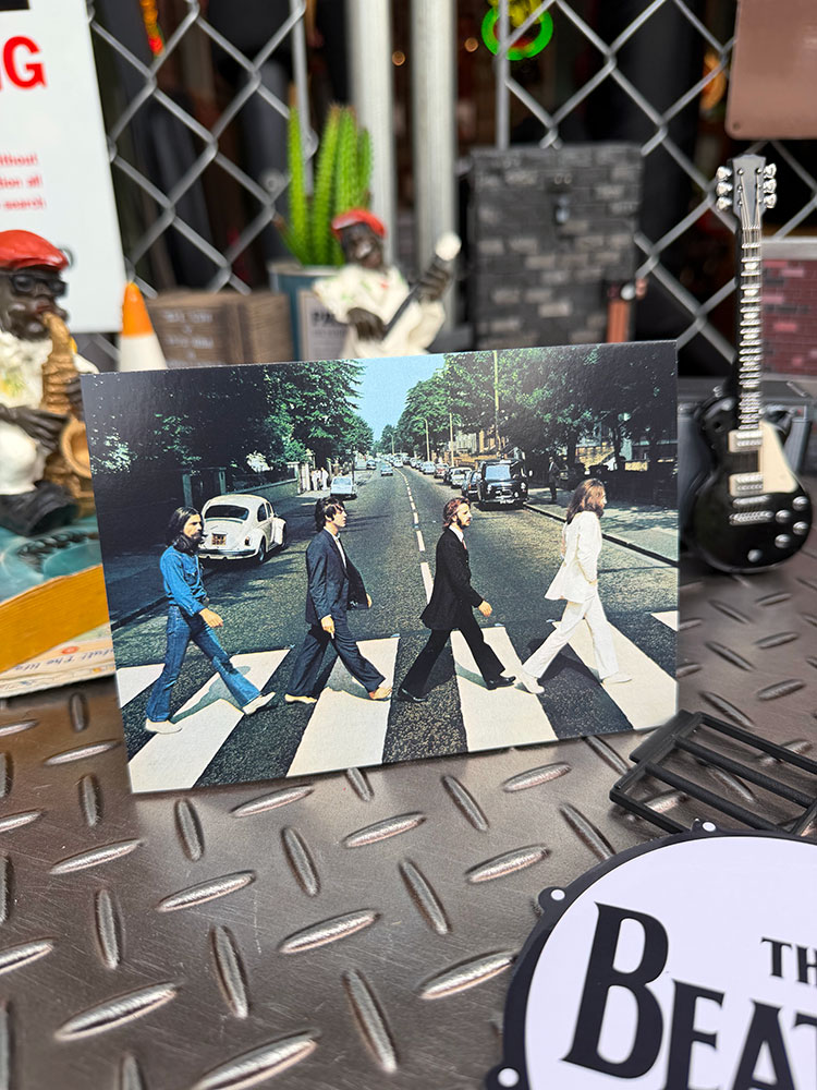 ビートルズ　アビイロード　オフィシャル　ポストカード　公式グッズ　アメリカン雑貨　アメリカ雑貨　グッズ　おしゃれ　ショップインテリア　シール　デカール