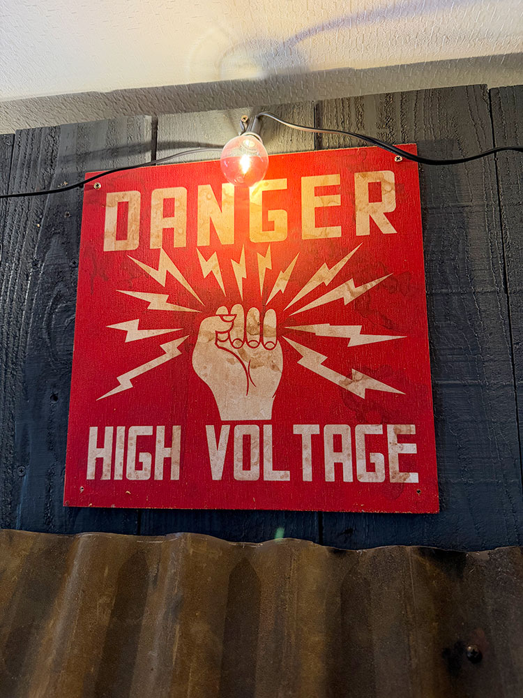 LIXIL リクシル フーゴF 1台用 基本 24-50型 標準柱 H22 ポリカーボネート屋根材使用 『 カーポート 1台 本体のみ 駐車場 屋根 外構 エクステリア DIY 』