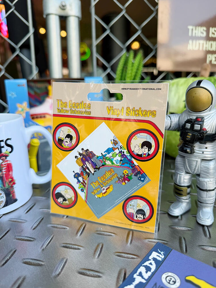 ビートルズ　イエローサブマリン　オフィシャル　ステッカー　公式グッズ　アメリカン雑貨　アメリカ雑貨　グッズ　おしゃれ　ショップインテリア　シール　デカール