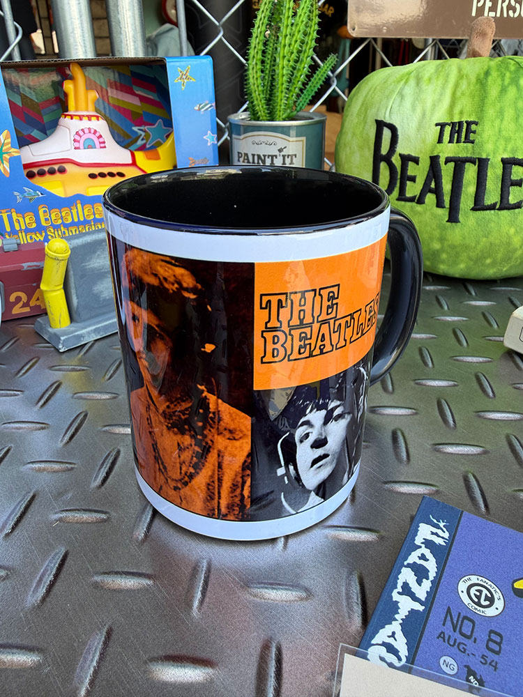 ビートルズ　オフィシャル　ALL YOU NEED IS LOVE　マグカップ　315ml　公式グッズ　アメリカン雑貨　アメリカ雑貨　キッチングッズ　キッチン雑貨　キッチン用品　おしゃれ　ショップインテリア