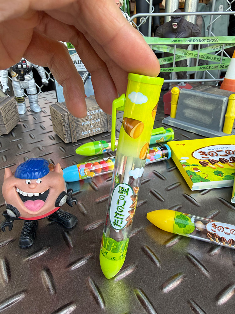 たけのこの里　サクサクボールペン　0.7mm　黒インク　ボールペン　アメリカン雑貨　アメリカ雑貨　カンパニーグッズ　アメリカンカンパニー　企業グッズ　アメキャラ　おしゃれ　ショップインテリア