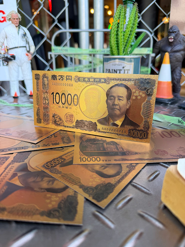 Rakuten - ゴールド壱万円札　（新一万円札/渋沢栄一）　アメリカン雑貨　アメリカ雑貨　ジョークグッズ　ジョーク雑貨　おもしろ　プレゼント　ギフト　おしゃれ　ショップインテリア　フィギュア　ミニチュア