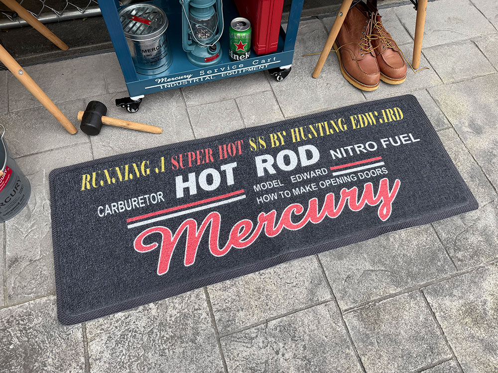 マーキュリー　PVCキッチンマット　120cm　（HOT ROD）　屋外＆屋内のどっちも対応　アメリカン雑貨　アメリカ雑貨　グッズ　おしゃれ　かっこいい　ガレージ雑貨　ガレージング雑貨　ショップインテリア candytower-10060668 アメリカ雑貨通販キャンディタワー パッケージ画像