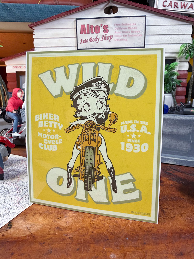 乐天商城 - ベティ・ブープ　オフィシャル　ステッカー　大　（WILD ONE）　アメリカン雑貨　アメリカ雑貨　キャラグッズ　アメキャラ　ベティー　ベティーちゃん　ベティちゃん　おしゃれ　ショップインテリア　シール　デカール