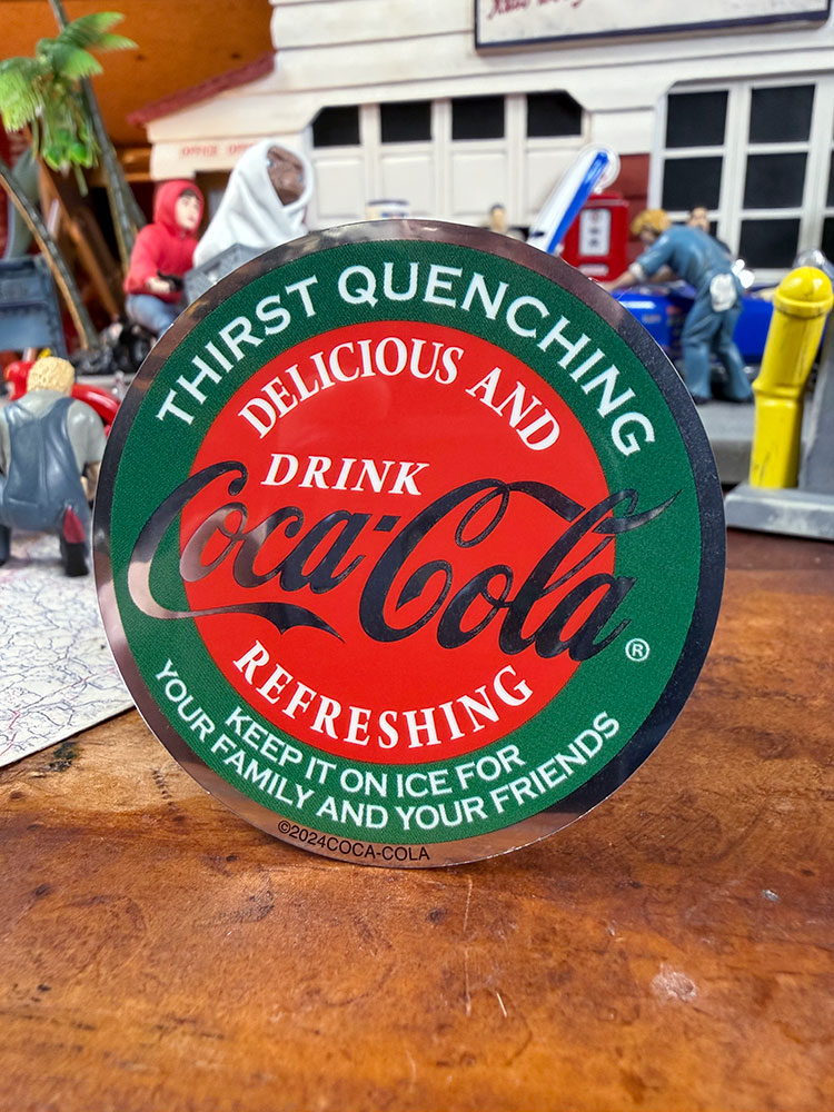 コカ・コーラ　オフィシャル　ミニステッカー　（THIRST QUENCHING）　アメリカン雑貨　アメリカ雑貨　コカコーラグッズ　おしゃれ　ショップインテリア　シール　デカール