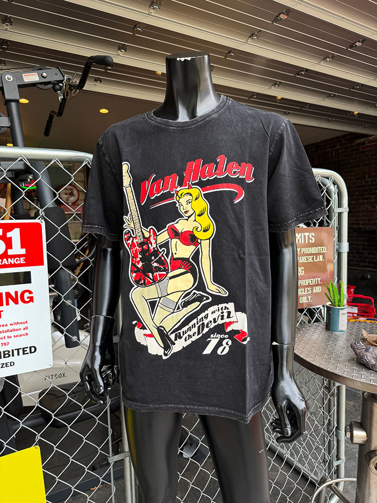 ヴァンヘイレン　オフィシャル　Tシャツ　（Running With The Devil/ストーンウォ ...