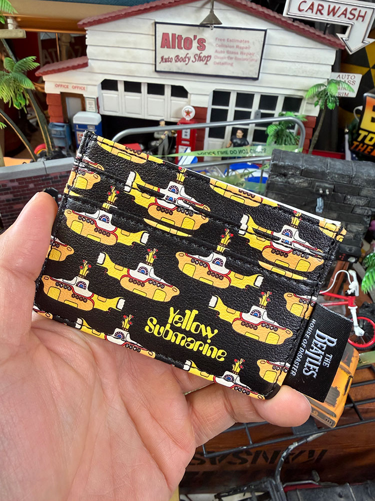 ビートルズ　イエローサブマリン　オフィシャル　カードホルダー　（イエロー×ブラック）　公式グッズ　アメリカン雑貨　アメリカ雑貨　グッズ　おしゃれ　ショップインテリア