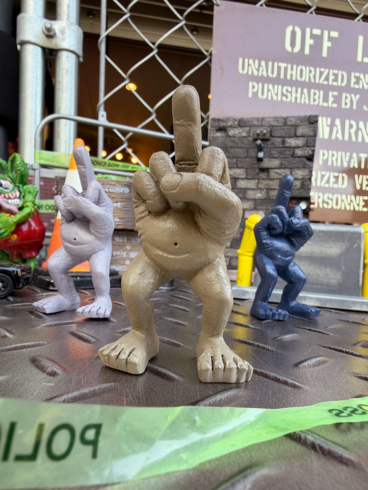 乐天商城 - Xフィンガーマン　ポリレジン　フィギュア　ミニサイズ　（ライトブラウン）　単品　アメリカン雑貨　アメリカ雑貨　ジョークグッズ　ジョーク雑貨　おもしろ　プレゼント　ギフト　おしゃれ　ショップインテリア