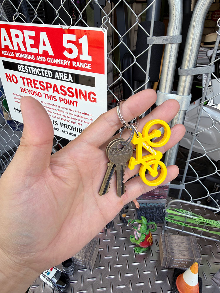 so Danish　ロードバイク　自転車　リサイクル　キーホルダー　（イエロー）　単品　アメリカン雑貨　アメリカ雑貨　グッズ　おしゃれ　ショップインテリア candytower-10061046 アメリカ雑貨通販キャンディタワー サンプル画像2