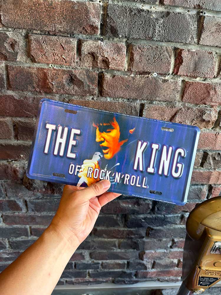 エルヴィス・プレスリー　ライセンスプレート　（ザ・キング）　アメリカン雑貨　アメリカ雑貨　映画グッズ　おしゃれ　ショップインテリア candytower-10061819 アメリカ雑貨通販キャンディタワー サンプル画像3