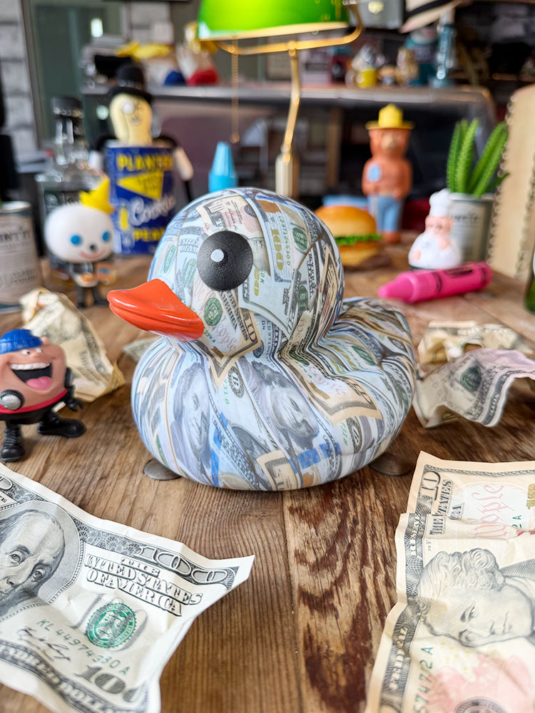 金運を呼び込む！？　マネー　ジャンボ　ラバーダック　（米ドル紙幣柄）　アメリカン雑貨　アメリカ雑貨　キャラクターグッズ　キャラグッズ　アメキャラ　おしゃれ　ショップインテリア