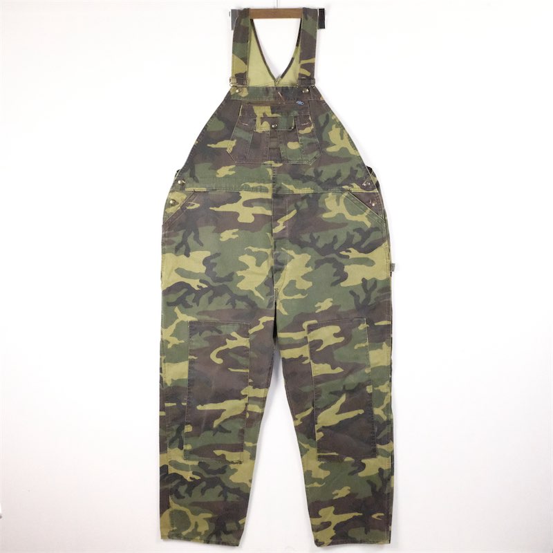 大きいサイズ メンズW49/L30相当 90s USA製 LIBERTY OVERALLS ウッドランドカモ柄 オーバーオール 実寸ウエスト125cm 股下77cm 作業服 ワークウェア オールインワン カモフラージュ柄 グリーン系 pn-1076 アメカジ BIGサイズ 古着 【中古】