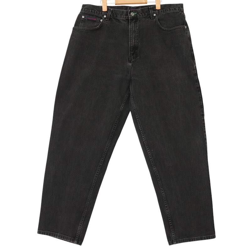 【コンディション】 B 後ろタグに糸のほつれがございます。着用に問題はございません。 【サイズ】 ・表記サイズ：メンズW40/L32サイズ ＊日本サイズよりも作りが大きい物も多数ございます。 ＊クリーニングにより縮みやパンツ類は丈直しがある物もございます。 　また同じサイズ表記でも年代やモデルによって大きさが異なりますので 　必ず実寸値を参考にして下さい。 【実寸値約】 ・ウエスト：49.5cm・股上：35.0cm・股下：77.0cm・ワタリ：39.5cm・裾幅：21.5cm ＞＞サイズについて/その他注意事項はこちらから ＞＞配送/返品についてはこちらから★画像クリックで拡大画像がご覧になれます