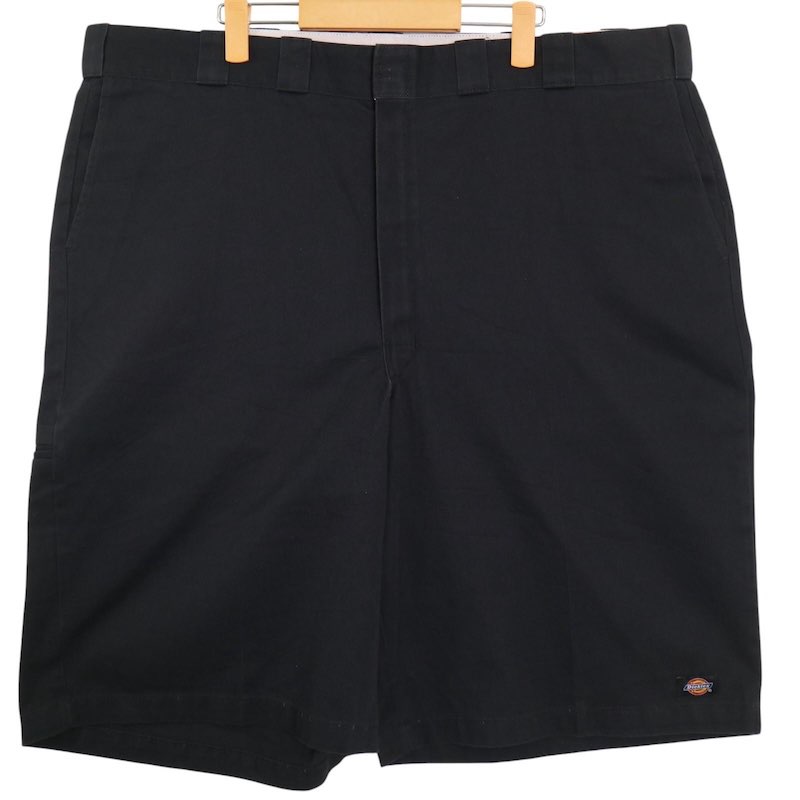 【コンディション】 B ウエスト前後にごくわずかな薄い擦れ、数ヶ所にごくわずかな薄い毛玉がございます。着用に問題はございません。 【サイズ】 ・表記サイズ：46 ＊日本サイズよりも作りが大きい物も多数ございます。 ＊クリーニングにより縮みやパンツ類は丈直しがある物もございます。 　また同じサイズ表記でも年代やモデルによって大きさが異なりますので 　必ず実寸値を参考にして下さい。 【実寸値約】 ・ウエスト：57.0cm・股上：40.0cm・股下：31.0cm・ワタリ：45.0cm・裾幅：38.5cm ＞＞サイズについて/その他注意事項はこちらから ＞＞配送/返品についてはこちらから★画像クリックで拡大画像がご覧になれます