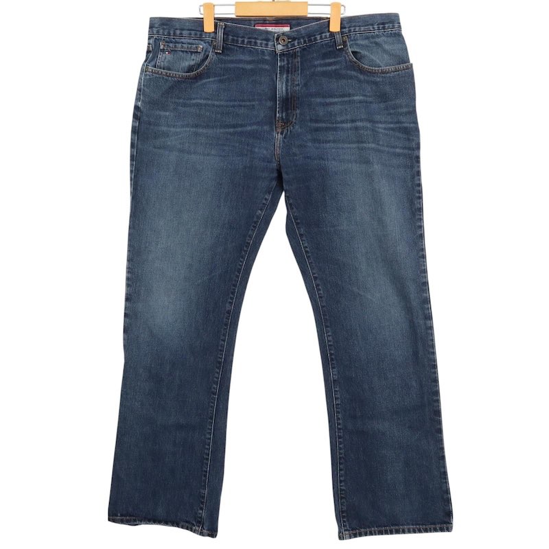 大きいサイズ メンズW40/L34サイズ トミーヒルフィガー TOMMY HILFIGER ブーツカットデニムパンツ 実寸ウエスト108cm 股下：82.5cm ブルーデニム系 pc-0551 アメカジ ビンテージ オールド 古着 【中古】(4.0)