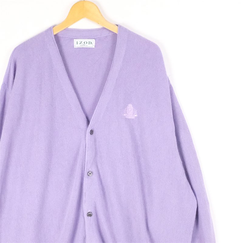 大きいサイズ メンズUS-2XLサイズ USA製 90's アイゾッド IZOD 長袖アクリルカーディガン グランジスタイル ワンポイントロゴ刺繍 ヴィンテージ ビンテージ オールド 無地 紫 ラベンダー系 sc-0900 アメカジ BIGサイズ アメリカ古着 【中古】