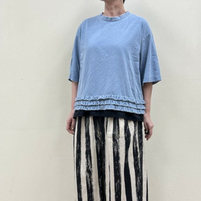 乐天商城 - ESTROISLOSEインディゴ天竺×ピグメントダイ裾フリルTシャツEC26203エストゥロワルーズNOUVELLES DU PARADIS（パラディ）