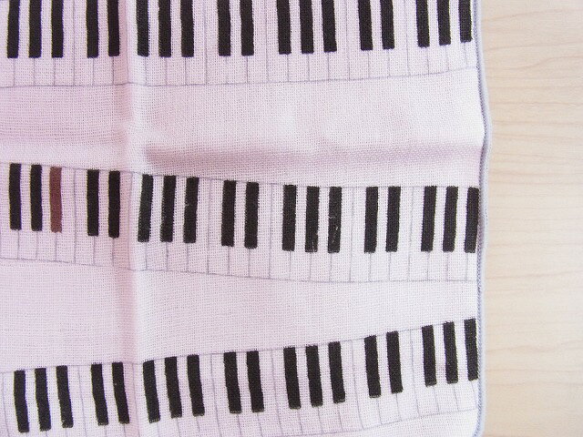 がーぜたおるピアノハンカチ♪　（日本製）お取り寄せ商品です♪