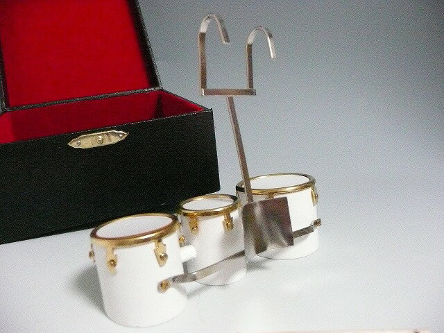 Rakuten - マーチングドラム 3連 お取り寄せ商品 音楽雑貨 音符 ピアノモチーフ バレエ発表会の記念品に最適お取り寄せ 大量注文できます 音符 ト音記号 楽譜