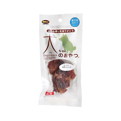 マルジョー＆ウエフク　犬ちゃんのおやつ。　シリーズ 国産、無添加、無着色。素材100％使用。嗜好性抜群！コラーゲンをたっぷり！ 犬ちゃんのおやつ。　 国産砂肝ハード　IN-01 コラーゲンたっぷり！ ◆原材料名 鶏砂肝 ◆成分 粗タンパク質・・・76.0%以上 粗脂肪・・・4.3%以上 粗繊維・・・0.4%以下 粗灰分・・・2.9%以下 水分・・・・16.0%以下 エネルギー：334kcal(100g当たり) ◆原産国：日本 ◆保管方法 ・直射日光や高温多湿の場所を避けて保存してください。 ・開封後は必ず冷蔵庫で保存し、賞味期限にかかわらずなるべく早めにお与えください。 ◆ご注意 ・本品はペット用おやつです。 ・子供が誤食しないよう、また子供が与える時はペットを興奮させないよう、大人が監視して下さい。 ・幼児・子供の手の届かない場所に保管して下さい。 ・保存状態によって変色、又は極稀にカビが発生することがあります。その場合ペットに与えないようにして下さい。 ・与えすぎに注意し、適宜加減してお与え下さい。 ・ 愛犬の食べ方や習性、年齢によって、喉に詰まらせる場合があります。必ずよく観察しながらお与えください。 ・6ヶ月未満の幼犬にはお与えにならないで下さい。 素材商品の為、鶏の毛が付着している場合がございますが取り除いてお与え下さい。 ■製造者 株式会社　マルジョー＆ウエフク ※パッケージ・仕様等の変更について 予告なくパッケージ、仕様等の変更がある場合がございます。また、変更時期は旧製品と新製品が混同する場合がございます。予めご了承ください。