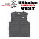 ☆彡他のunfudgeはこちら ◆商品説明◆ 【ブランド】unfudge 【モデル】UN3610 Pocketable Down Vest 【サイズ】S,M,L,XL UN3610 Pocketable Down Vest 一つザックに入れておくのならこれほど頼りになる選択はないでしょう。 1日の中でも温度差があり、天候も移り変わります。必要な時に着用し必要のない時はザックへ忍ばせておく。非常に薄く軽い、しかししっかりと暖かく。その為のハイブリッドダウンベストです。 リニューアルしたこのモデルは前モデルから20％ダウン量を増やしレイヤリングに最適な保温力と厚みを持たせました。そしてポケッタブルとなり内面にあるポケットへクルクルと巻き込む事で小さく収納できます。袋がなくなった・・・なんて事はもうありません。 登山やトレッキングはもちろん激しい動きを伴うアクションスポーツやサイクリングなどに対応するよう各部にオリジナルパターン「COSYFORM」を採用しています。 730fpダウン90% / ポリエステル10%を混合したハイブリッドダウンを採用する非常に軽量なダウンベストです。首回りはミッドレイヤーの襟とも重ならないよう広いクルーネックを採用。 フロントボタンも高強度プラスティックを採用し軽量化に貢献しています。例えば、UN1000/UN2000 との組み合わせで -15 度の中でも快適に滑り込むことが可能です。状況によってベストのチョイスも出来るよう袖のあるUN3600と2タイプをご用意しております。 UN3610 プロダクトディテール ・90% Down / 10% Polyester ・730fp / Down ・COSYFORM ・123g / M ※商品イメージに雪が写り込んでおりますが、商品は黒色で白の模様はございません。 ◆当店で在庫を持たない商品を 　ご予約いただいた場合は 　メーカーに在庫の確認をしてから 　ご予約が確定となります。 　メーカー在庫の完売によって 　ご予約をお受けできない場合も 　稀にございますのでご了承ください。 ◆ご予約いただいた商品に関しましては 　サイズ交換や返品、キャンセルのご対応は 　一切お受けできませんので 　ご不明な点がある場合は 　ご予約される前にご相談くださいませ。 ◆ご予約後のお客様都合でのキャンセルや 　受け取り拒否、アイテム変更等があり 　送料や手数料等が発生した場合には 　当店が負担した費用の実費、 　またはキャンセル料として 　商品代金の50%を 　ご請求させていただきます。 ◆一度のご注文で複数のアイテムを 　ご予約いただいた場合は 　全アイテムが揃った時点での発送となります。 　(同一注文時に入荷済みの商品が入っている場合も ※必ずお読みください※ ※離島・一部地域は追加送料がかかります。 　（※北海道・沖縄/離島は送料別（￥1,000-.）） ・ご注文後のキャンセルは一切お受けできません。 ・実店舗でも販売していますのでその為誤差が生じ、ご注文が完了いたしましても完売している場合があります。 　その際は大変申し訳ございませんがご了承の程宜しくお願い申し上げます。 ・お支払い方法はクレジットカード、銀行振込、代金引換、よりお選びいただけます。 ・入金の際の手数料はお客様負担となりますことご了承ください。 ・ご注文から7営業日以内に内金の入金がない場合はキャンセル扱いとさせて頂きます。 ・ご注文受付後4日以内に確認メールが届かない場合はお手数ですが当店にお電話下さい。 ・携帯からのご注文で迷惑メール設定をされている場合はドメイン指定受信を設定して下さい。 以下のドメインを指定してください。 弊社からの返信は「capcell@shop.rakuten.co.jp」の指定をお願い致します。 以上の規約を御理解して頂き、ご予約の検討よろしくお願い致します。 離島・一部地域は追加送料がかかります。 （※北海道・沖縄/離島は送料別）