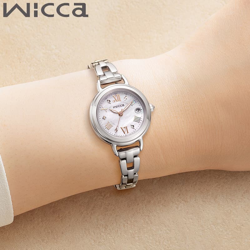 シチズン 腕時計 CITIZEN 時計 ウィッカ Wicca レディース ホワイト 電波 ソーラー ステンレス ベルト シルバー KL0-511-21 シンプル カジュアル かわいい 高級感 華奢 オフィス 彼女 妻 誕生日 おすすめ おしゃれ ブランド プレゼント ギフト ホワイトデー