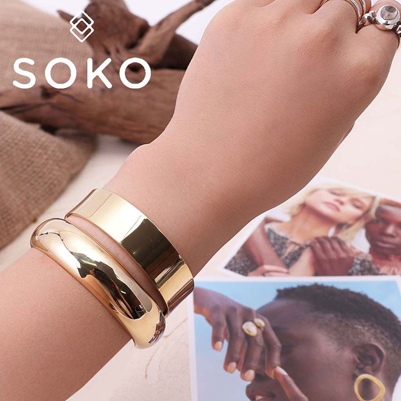 世界に一つの ハンドメイド アクセ SOKO ブレスレット ソコ バングル カフス Eris Stacking Cuff Bracelets レディース 女性 JB181019-BR0 ブランド オーガニック 手作り おしゃれ 20代 30代 重ね付け 付けっぱなし 金 CPACC 新生活 プレゼント 旅行 入学 卒業