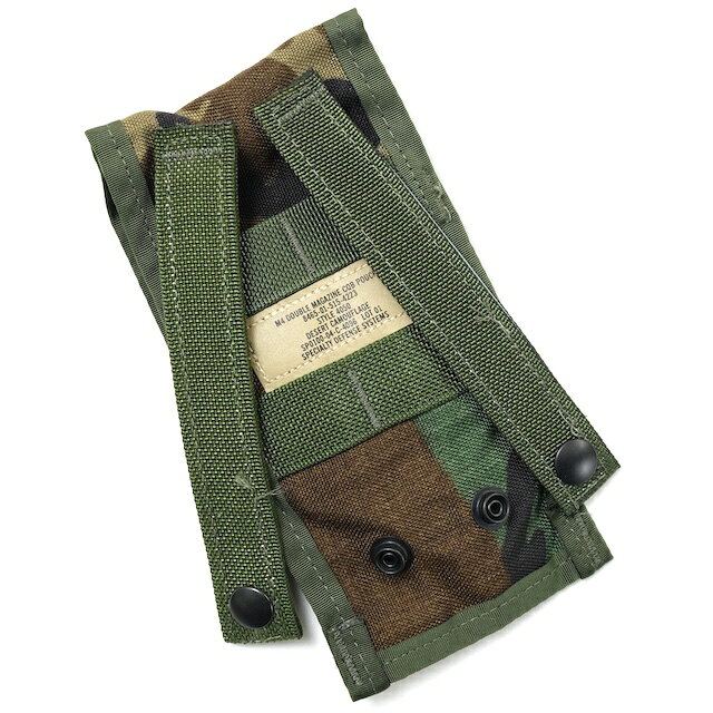 CAPTAIN TOM’sのUS（米軍放出品）イレギュラー品 M4 M4 DOUBLE MAGAZINE CQB POUCH [M4シングルマガジンポーチ][Woodland][MOLLEスタイル]｜アングル3