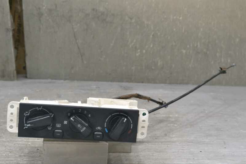 パジェロミニ アニバーサリー 前期(H58A H53A) 純正 破損無 取付OK 動作保証 エアコンスイッチパネル / MR315326 k069092 中古20230208