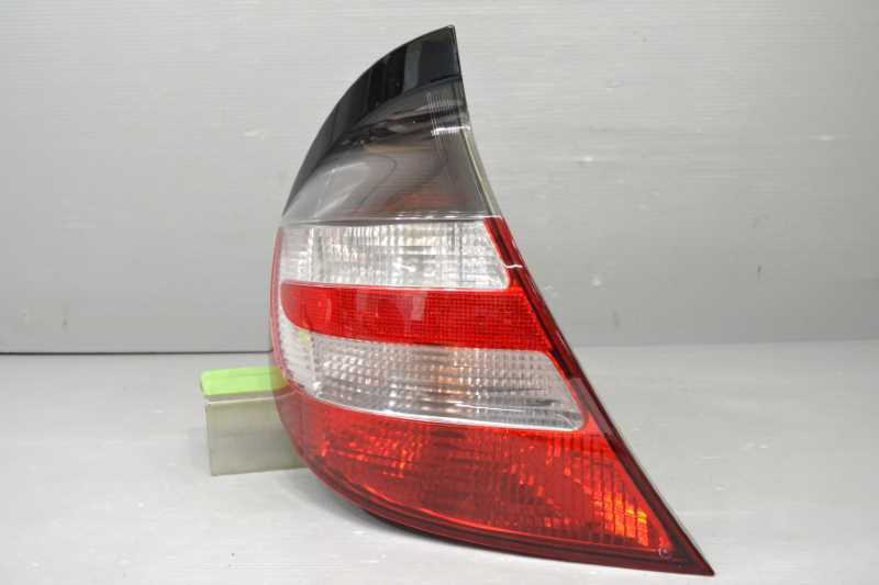 ベンツ C200 コンプレッサー(203 742) 純正 破損無 取付OK 動作保証 左 テールランプ テールライト A 2..