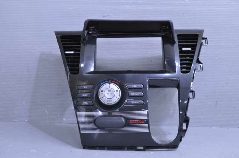 ビアンテ グランツースカイアクティブ 後期(CCFFW) 純正 破損無 取付OK 動作保証 オーディオパネル エアコンスイッチパネル付 C27355211 C599-61190B k089088 中古20250222