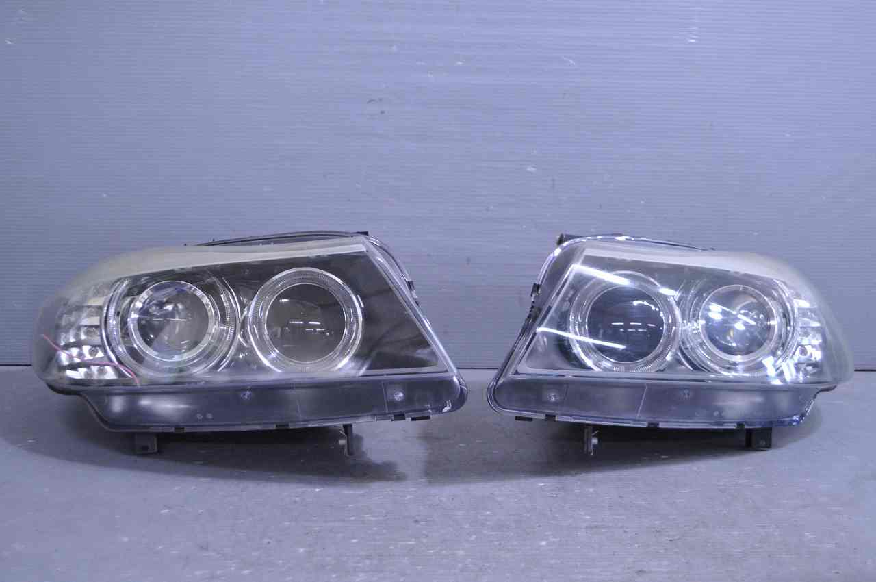 BMW 320i E90 右ハンドル 前期(VA20) 純正 破損無 取付OK 動作保証 ヘッドライト 左右セット バラスト HID キセノン 6311-7 202/ 5869 63 11-7 202 585 9 k083760 中古20240615