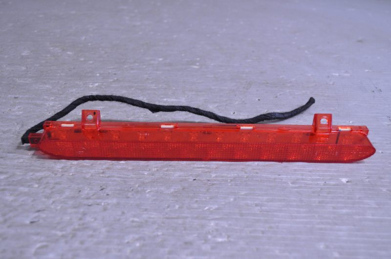 ミニ ワン R56 前期(ME14) 純正 破損無 取付OK 動作保証 ハイマウントストップランプ LED全点灯OK 2751575 / 63 25 7 221 834 K065026 中古20221020